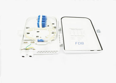 جعبه توزیع فیبر شکاف FDB FTTH 16 هسته در فضای باز PLC دیوار نصب شده است