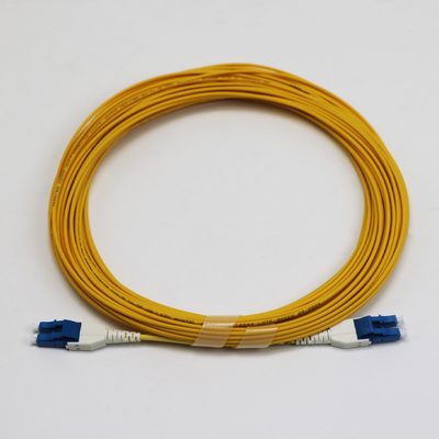 LC Uniboot Zip Cod تک حالت G657.A1 BendInsensitive Duplex 2mm LSZH از دست دادن کم 0.15dB سیم پیچ فیبر
